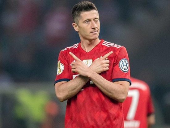  莱万多夫斯基蝉联德甲金靴三度获奖  