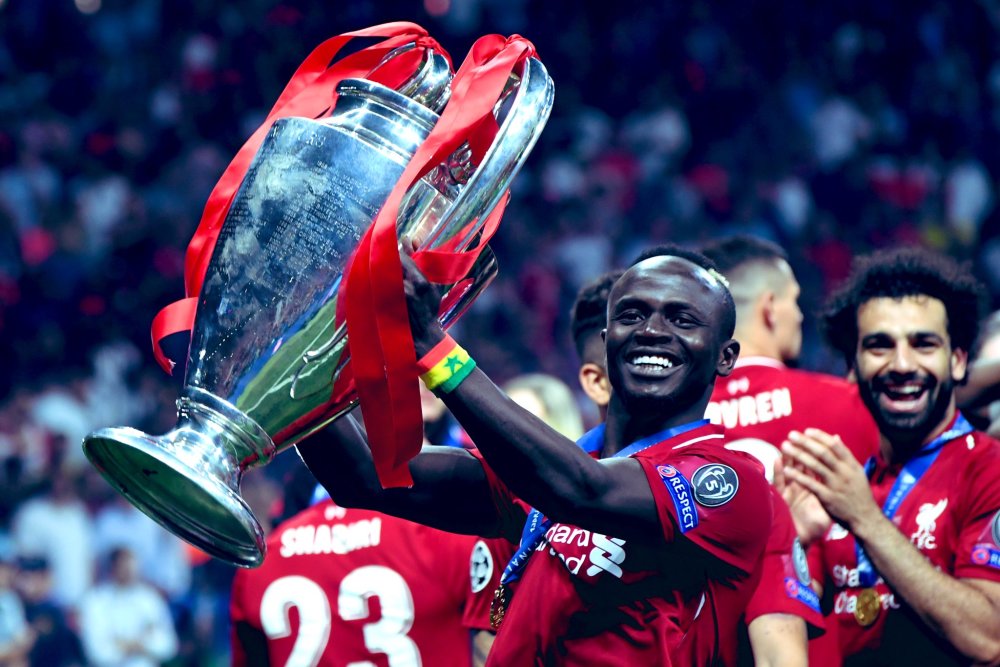  热刺防线溃败遭利物浦血洗  