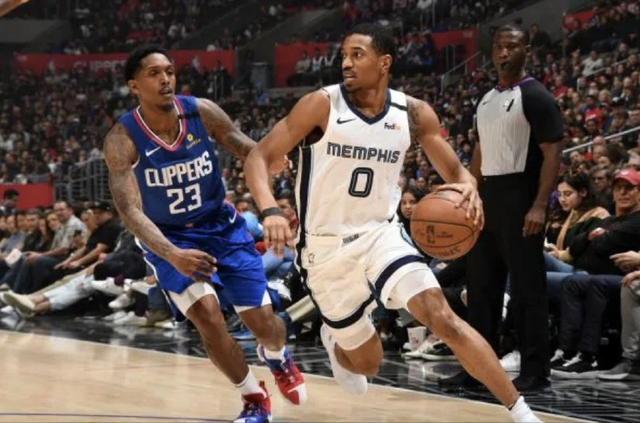  灰熊交易送走莫兰特，换回首轮签及防守悍将  